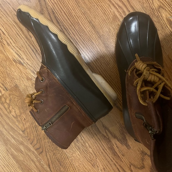 Sperry “saltwater waterproof duck booties” - Picture 6 of 7
